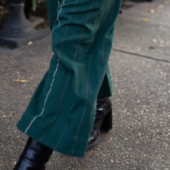 LIZ ALIG Handwoven Cotton Crop top & pants Set in Dark Green - Picture 3 of 10